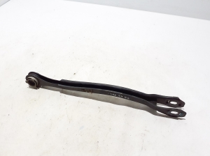Mercedes Benz C-Class 206 (2021–2026) Tagumine õõtshoob A2063524800 - 3