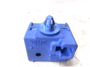 TOYOTA Avensis T27 (2008–2019) Relee 8665250010 - 2