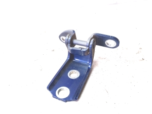 Rear side door lower hinge - 