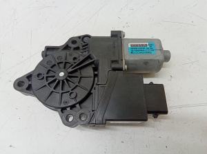 Hinterer Seitentür-Fensterhebermotor - 83450A2010