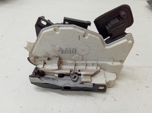 Volkswagen Golf VI (2008–2013) Front door lock 5K2837015B - 3