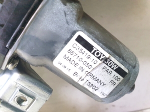TOYOTA Avensis T27 (2008–2019) Priekšējo durvju logu pacēlājs 8571005051 - 5