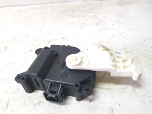 TOYOTA Avensis T27 (2008–2019) Salongi soojenduse klapi mootor 1138002810 - 2