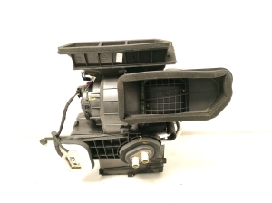 Dacia Duster (2017–2024) Heater and its parts 272704189R - 4