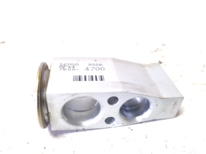 TOYOTA Avensis T27 (2008–2019) Klimaschlauch Ventil 75004700 - 4