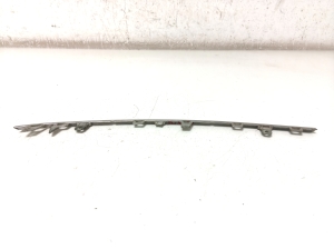 Volkswagen Tiguan (2007–2016) Priekšējās restes hroma apdare 5N0853767J - 4