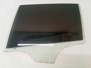 Vitre de porte latérale arrière - 43R001734
