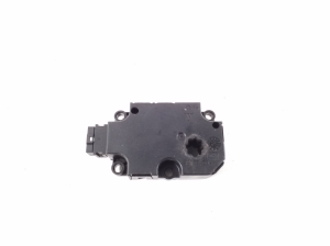 Mercedes Benz A-Class 177 (2018–2026) Salongi soojenduse klapi mootor A0999063502 - 2