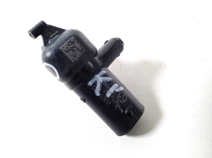 Mercedes Benz A-Class 177 (2018–2026) Airbag sensor A1679050700 - 3