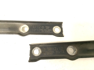 Volkswagen Tiguan (2007–2016) Hood hinge 5N0823301A - 5