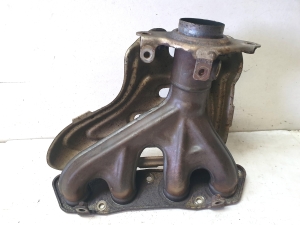Exhaust manifold - 