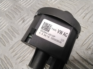 Volkswagen Taigo CS1 (2020–2026) Headlight switch 5G0941431AP - 4