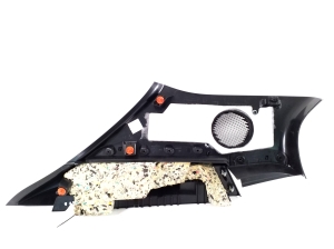 Mercedes Benz A-Class 177 (2018–2026) Tagumise toe sisekujundus A1776900500 - 2