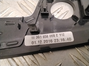 Volkswagen Passat B8 (2014–2023) Dashboard trim 3G1858069E - 5