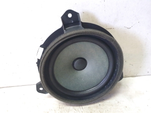 Rear side door speaker - 861600D370