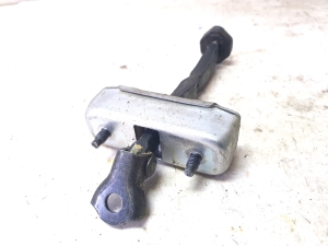 TOYOTA Avensis T27 (2008–2019) Rear side door opening limiter - 3