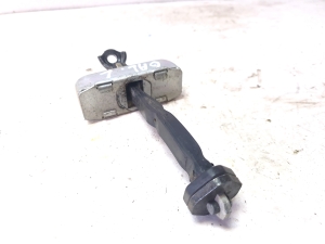 Rear side door opening limiter - 