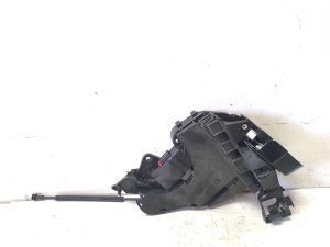 VOLVO V50 (2004–2012) Rear side door lock 30699112 - 4