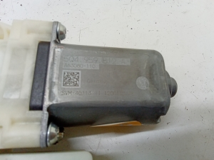 Volkswagen Golf VII (2012–2026) Rear side door window regulator motor 5Q4959812A - 4