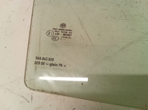 Volkswagen Golf VII (2012–2026) Rear side door glass 43R001057 - 2