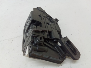 Volkswagen Golf VII (2012–2026) Rear side door lock 5K4839016R - 2