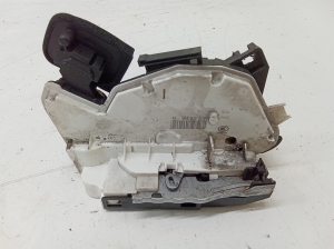 Volkswagen Golf VII (2012–2026) Rear side door lock 5K4839016R - 3