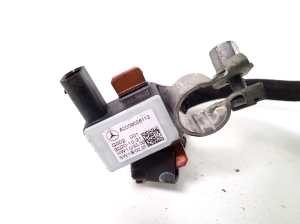 Mercedes Benz A-Class 177 (2018–2026) Miinusjuhtme klemm A0009058112 - 3