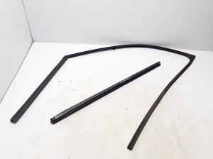 Front door rubber seal - 803306RA0C