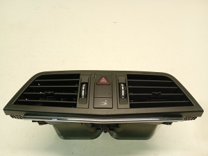 Mercedes Benz E-Class W207 (2009–2017) Dashboard air vent grilles A2078300054 - 6
