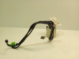 Mercedes Benz E-Class W207 (2009–2017) Kütusepump paagis A2044702294 - 3
