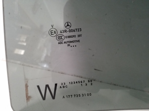 Mercedes Benz A-Class 177 (2018–2026) Rear side door glass A1777353100 - 3