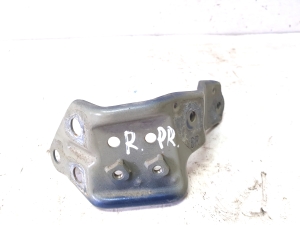 Halter Kotflügel vorne