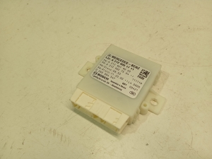 Mercedes Benz E-Class W207 (2009–2017) Parking system control unit A2129001711 - 4