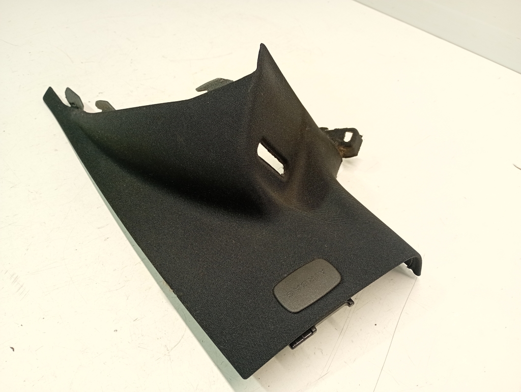 Mercedes Benz E-Class W207 (2009–2017) Tagumise toe sisekujundus A2076903025 Mercedes Benz E-Class W207 (2009–2017) Tagumise toe sisekujundus A2076903025
