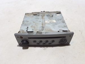 RENAULT Scenic (2003–2010) Radio (head unit) 8200562733 - 2