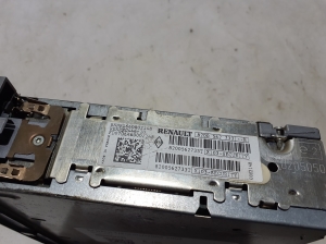 RENAULT Scenic (2003–2010) Radio (head unit) 8200562733 - 3