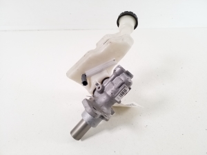 Mercedes Benz A-Class 177 (2018–2026) Brake master cylinder A1774305500 - 3