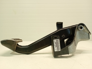 Mercedes Benz E-Class W207 (2009–2017) Piduripedaal A2042902301 - 6