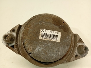Mercedes Benz E-Class W207 (2009–2017) Mootoripadi A2122404217 - 3