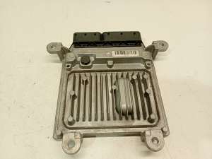 Mercedes Benz E-Class W207 (2009–2017) Engine control unit A6519007500 - 3