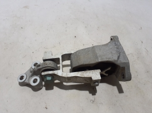 NISSAN X-Trail T33 (2021–2026) Engine mount 113606UM0A - 2