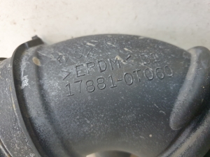 TOYOTA Avensis T27 (2008–2019) Luftansaugschlauch 178810T060 - 3
