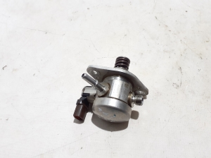 Fuel pump - 166306RC1A