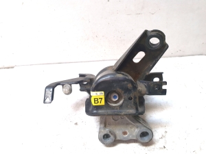 TOYOTA Avensis T27 (2008–2019) Motorlager - 2