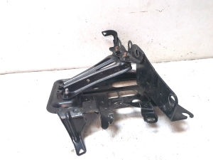TOYOTA Avensis T27 (2008–2019) Batteriehalter - 2