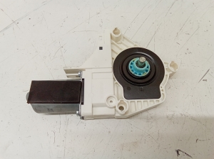 AUDI A5 (2007–2016) Rear side door window regulator motor 8K0959801 - 3