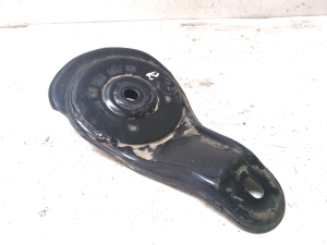TOYOTA Avensis T27 (2008–2019) Rear spring support - 4
