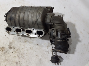 AUDI A8 D2 (1994–2002) Ansaugkrümmer 078133201BA - 2