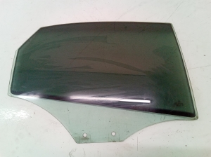 Rear side door glass - 43R001582