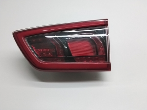 Tail light on trunk lid - 92404G5120